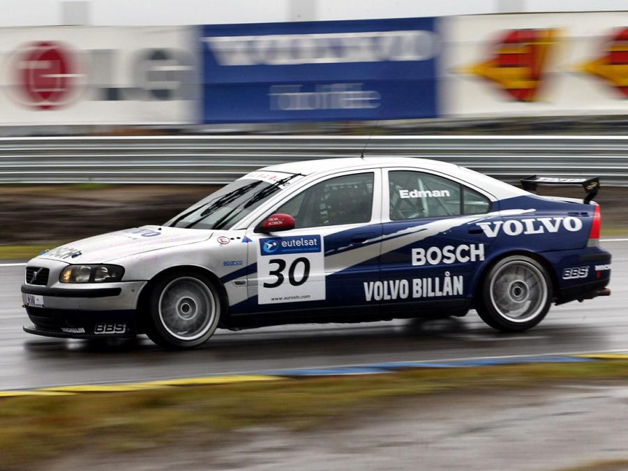  Volvo S60 ETCC 2002 года  (фото 2 из 2)